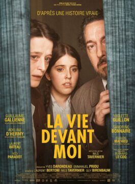 Affiche LA VIE DEVANT MOI